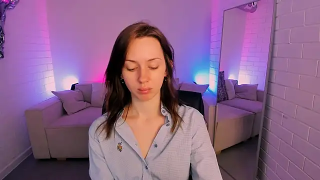 MeganClapp online show from 04.15.26