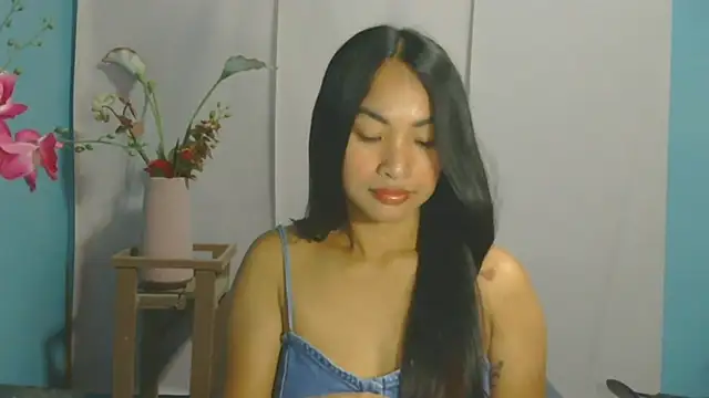 CherlynRuffino online show from 04.13.26