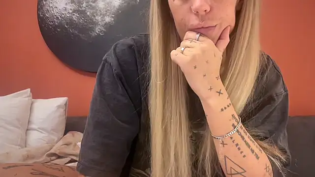 Snapshot of jesswilde_xo chatting on 07.21.26 jesswilde xo online show from 07.21.26