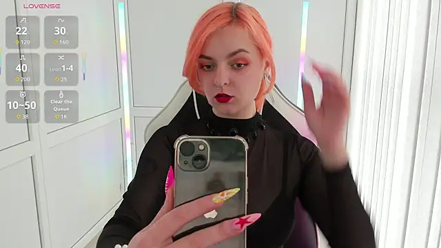 NightLeaf online show from 04.17.26