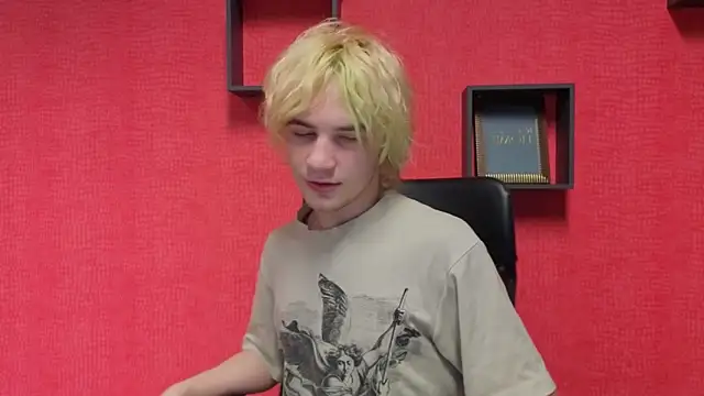 JameMilann online show from 04.07.26