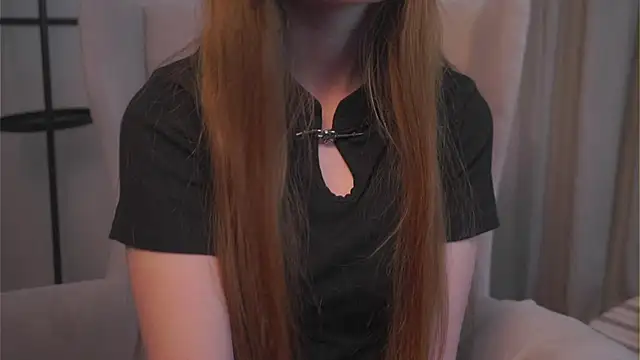 SadeHowen online show from 04.29.26