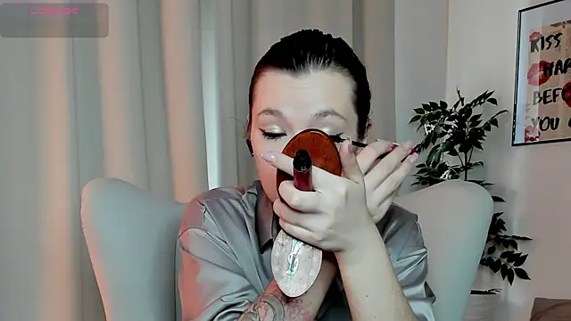 kirarogersss online show from 04.10.26