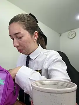 Snapshot of suzy-111 chatting on 04.10.26 suzy-111 online show from 04.10.26