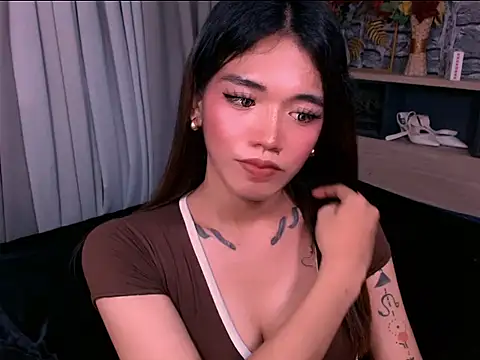 Snapshot of Akari_hunt chatting on 05.28.26 Akari hunt online show from 05.28.26