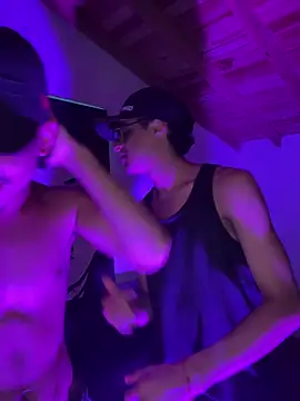 Cuteathleticboys online show from 04.13.26