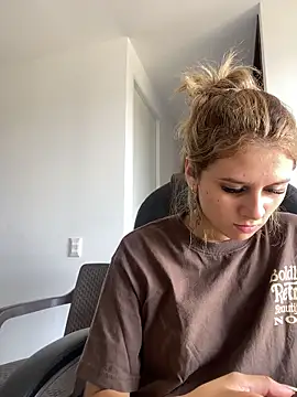 Alison parkerrr online show from 04.13.26