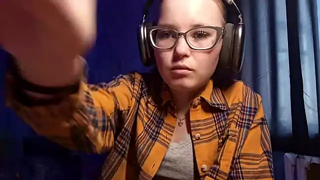 Sheriscute online show from 04.07.26