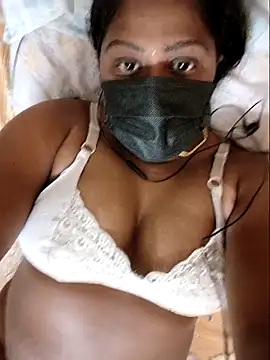 Snapshot of Romantic_Woman chatting on 04.05.26 Romantic Woman online show from 04.05.26