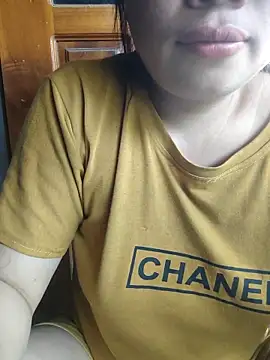 Snapshot of __Amanda__ chatting on 04.13.26 Amanda online show from 04.13.26