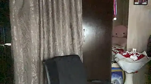 SophieNiktashu online show from 04.05.26