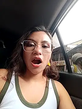 Leticia Hinkley  online show from 04.08.26