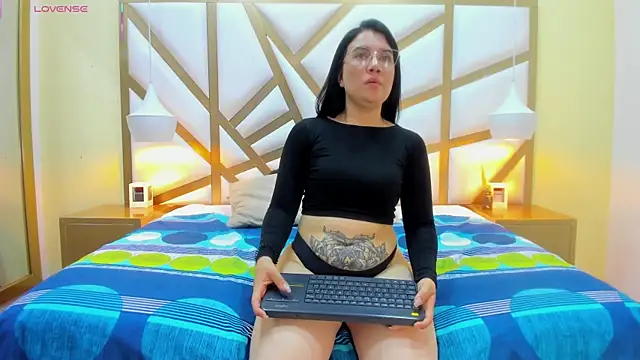 ChloeAshdord online show from 04.11.26