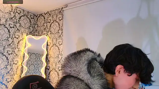 Eidan tay online show from 04.15.26