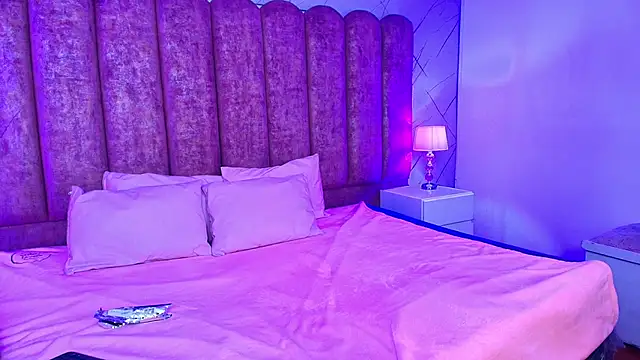 sweetlyundone online show from 04.10.26