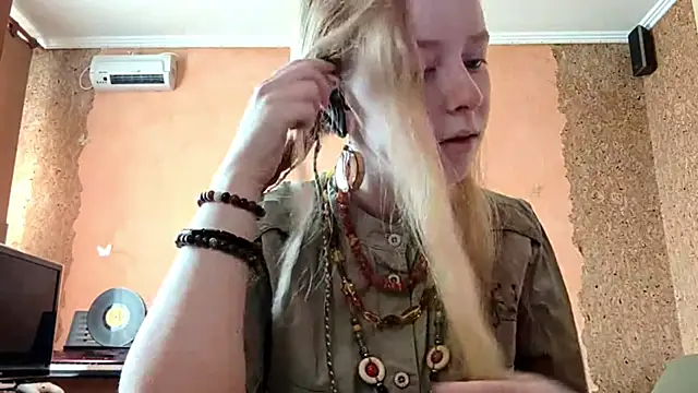 KateVibe 01 online show from 04.14.26