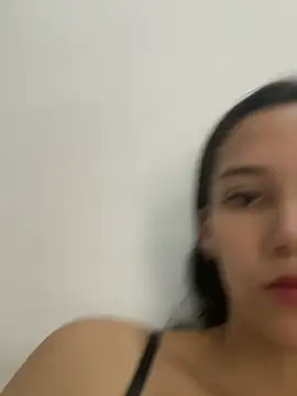 Snapshot of RAMONA_and_ROGER chatting on 04.13.26 RAMONA and ROGER online show from 04.13.26