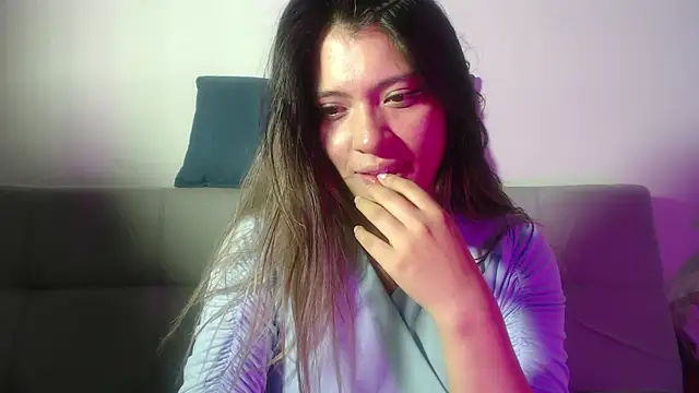 hannajonnes1 online show from 04.15.26