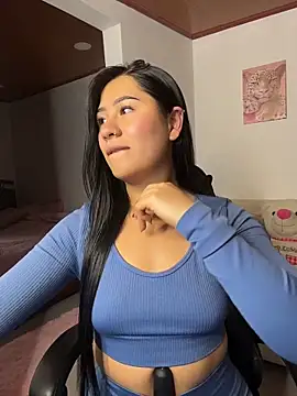 EvelynLeen  online show from 04.09.26