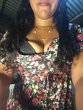 michelle castillo online show from 04.15.26