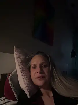 SweetLilTrouble online show from 04.05.26