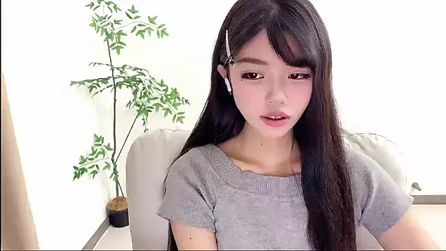 Snapshot of Kitteovo chatting on 06.04.26 Kitteovo online show from 06.04.26