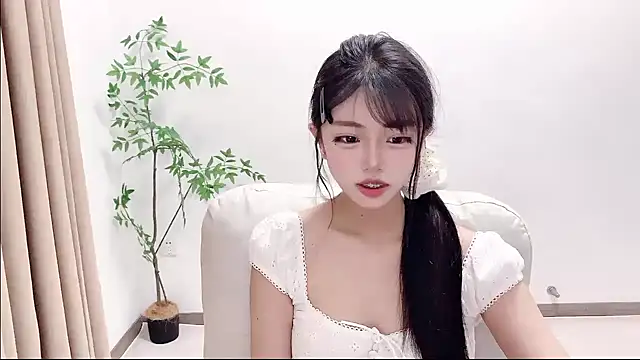 Snapshot of Kitteovo chatting on 06.18.26 Kitteovo online show from 06.18.26