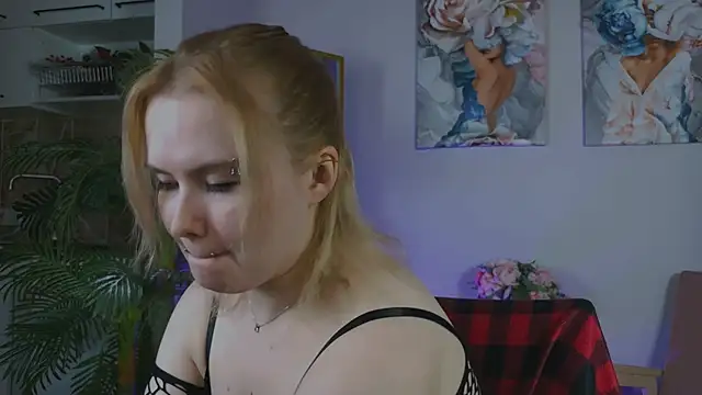 FionaxRider  online show from 04.06.26