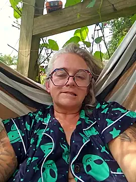 Snapshot of Blondejenn chatting on 05.19.26 Blondejenn online show from 05.19.26