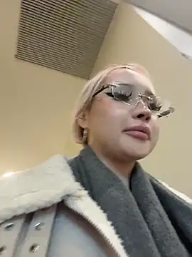 pink medi1 online show from 04.12.26