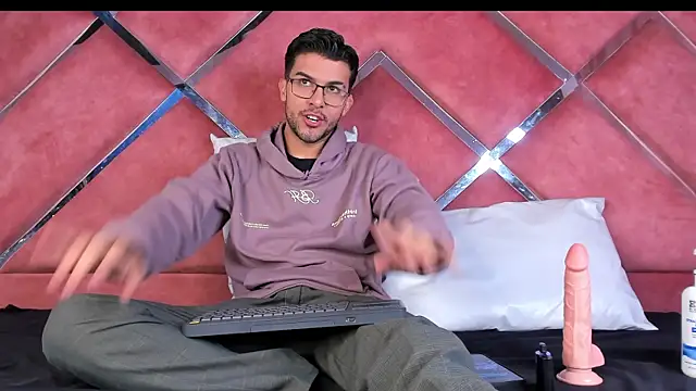 RodrigoColby2 online show from 06.12.26