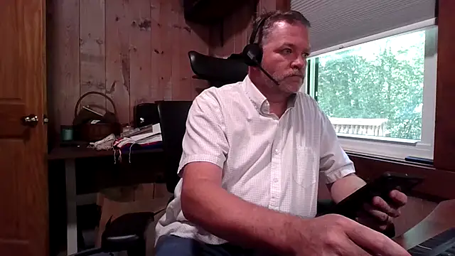 Snapshot of JJ_CONN78 chatting on 06.04.26 JJ CONN78 online show from 06.04.26