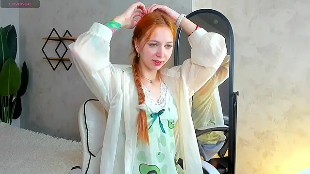 Snapshot of Sienna_Nyx chatting on 04.16.26 Sienna Nyx online show from 04.16.26