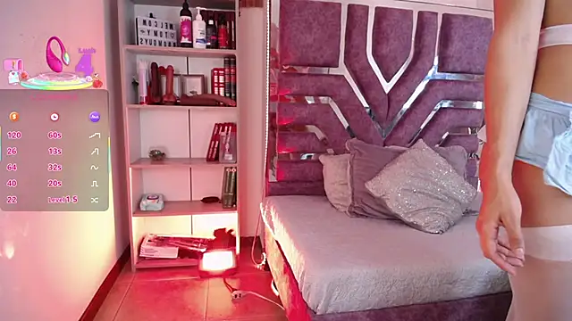 Eva  Walker online show from 04.15.26