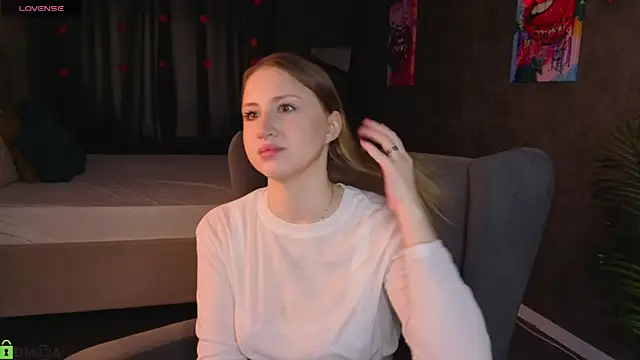 April Jackson online show from 04.08.26