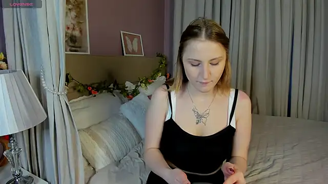 April Jackson online show from 04.16.26