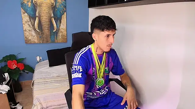 ALEXXXTREM69 online show from 04.15.26