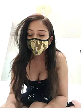 Aliyaa bhat online show from 04.13.26