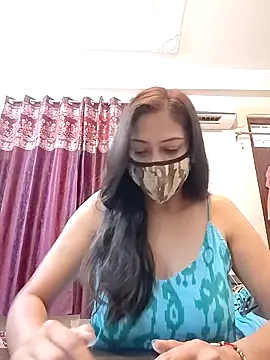 Aliyaa bhat online show from 04.17.26