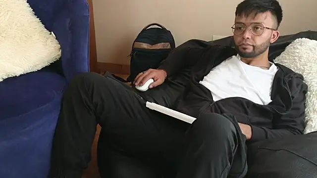 bbctoptwink online show from 04.14.26