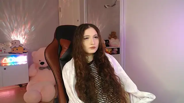 solitudebby online show from 04.15.26