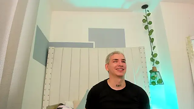 sebas and vanessa online show from 04.09.26