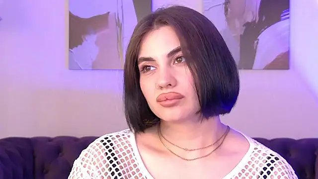 Snapshot of AdrianaToress chatting on 05.19.26 AdrianaToress online show from 05.19.26