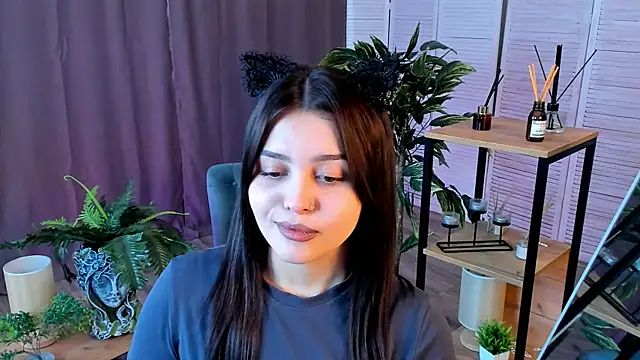 MarianneAuvil online show from 04.11.26