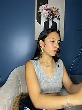 DulceLatinaxo online show from 04.08.26