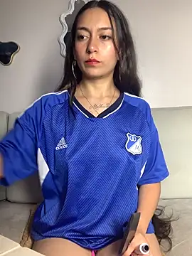 DulceLatinaxo online show from 04.16.26