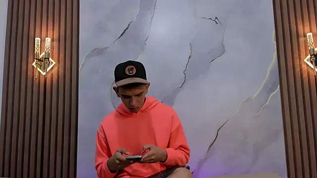 Ethanhot os online show from 04.08.26