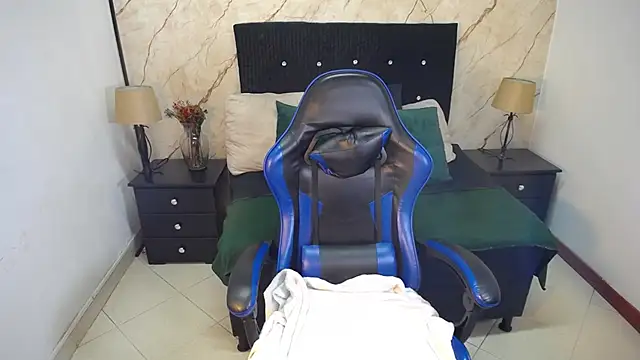 hasley cute online show from 04.16.26