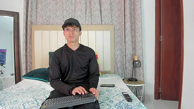 thomas and thiago online show from 04.08.26