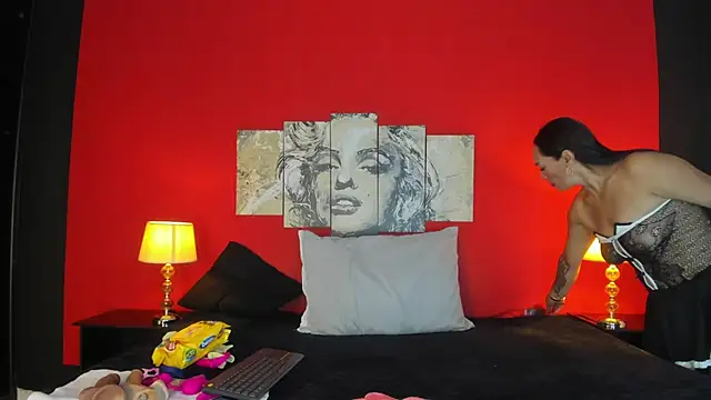 LucianaMadura1 online show from 04.15.26